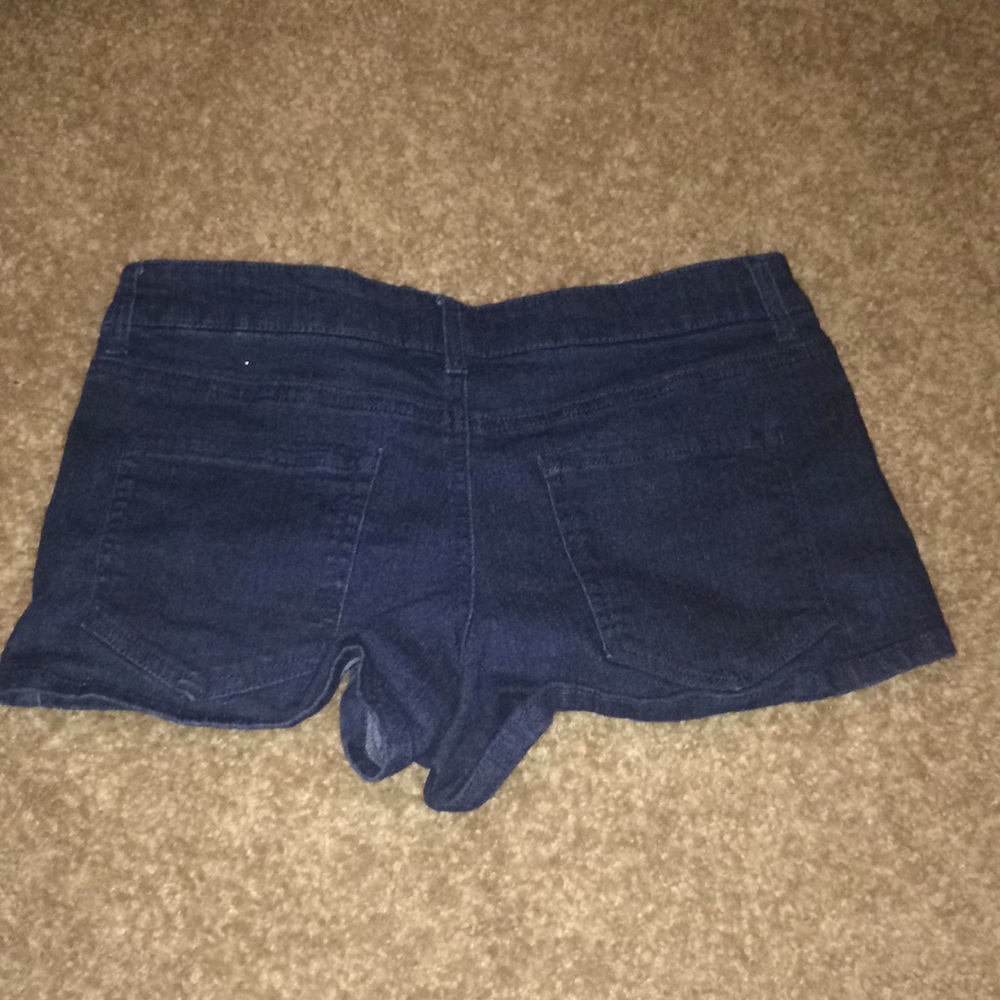 Denim Booty Shorts - Picture 3 of 4